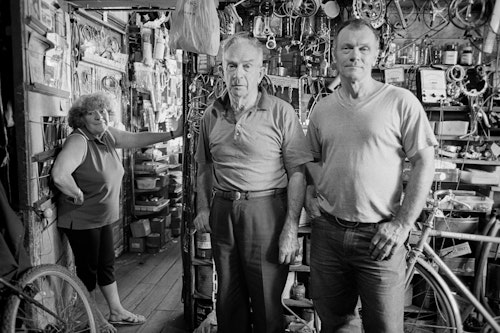 My Place - Tim J. Veling, Glenn Busch, Hanne Johnsen, Uiga Bashford, Bruce Connew, Maria Buhrkuhl, Dean Kozanic